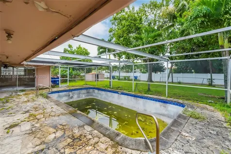 5520 Johnson Street Hollywood FL 33021