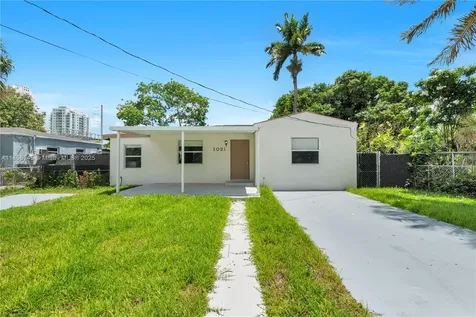 1021 NW 20th Avenue Miami FL 33125