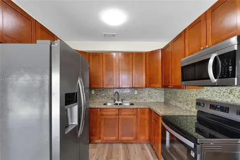 1021 NW 20th Avenue Miami FL 33125