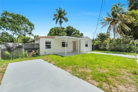 1021 NW 20th Avenue Miami FL 33125