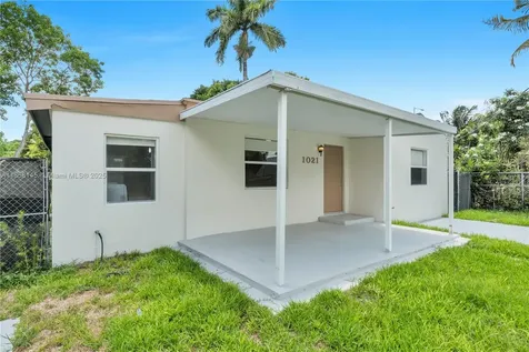 1021 NW 20th Avenue Miami FL 33125