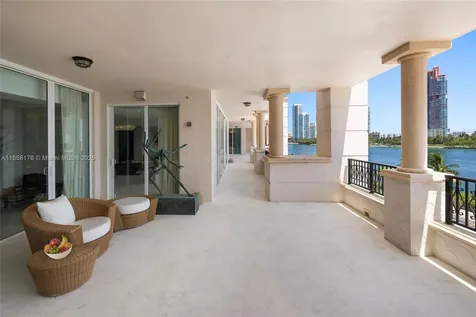 7133 Fisher Island Drive Miami Beach FL 33109