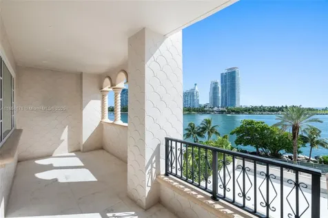 7133 Fisher Island Drive Miami Beach FL 33109