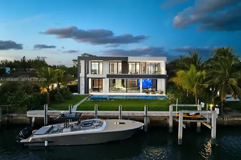 493 Holiday Drive Hallandale Beach FL 33009