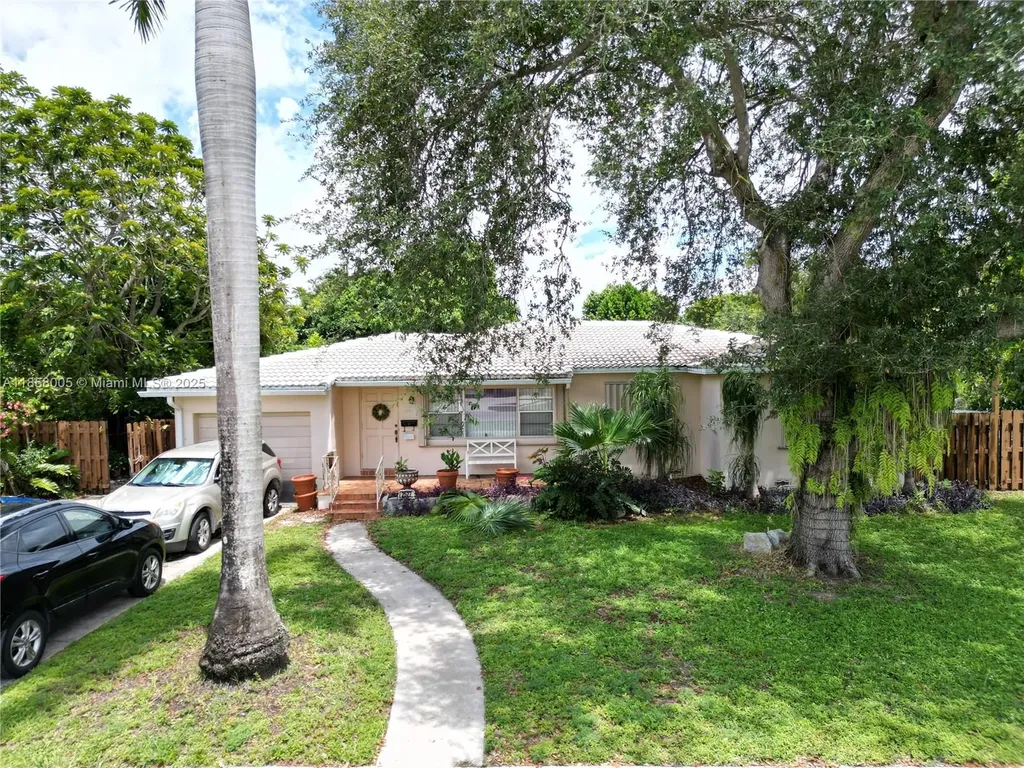 2527 Fillmore Street Hollywood FL 33020