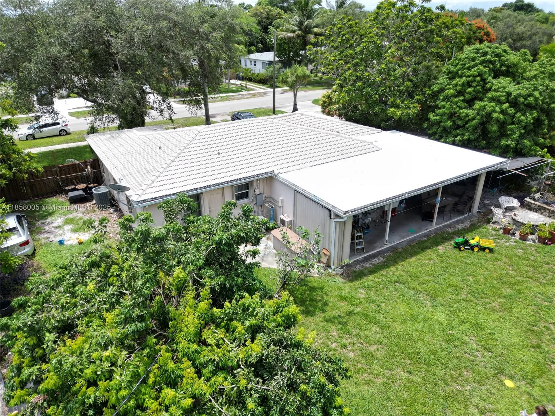 2527 Fillmore Street Hollywood FL 33020