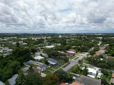 2527 Fillmore Street Hollywood FL 33020