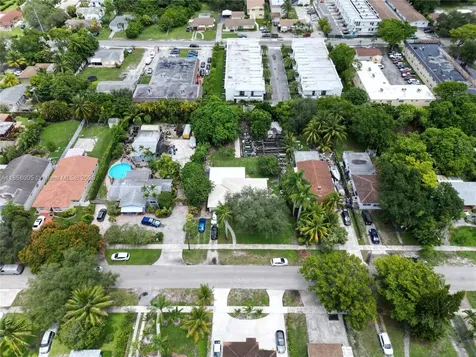 2527 Fillmore Street Hollywood FL 33020