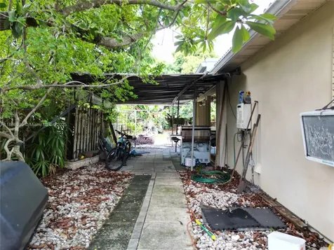 2527 Fillmore Street Hollywood FL 33020