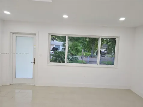 6521 Moseley Street Hollywood FL 33024
