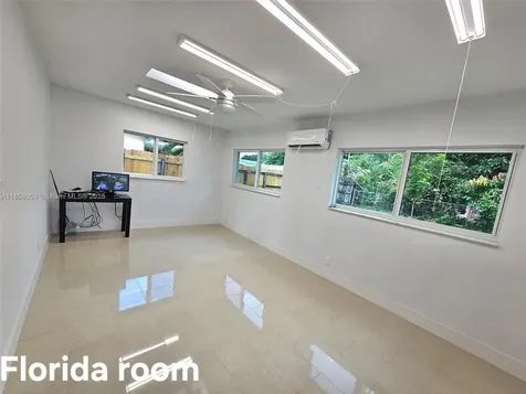 6521 Moseley Street Hollywood FL 33024