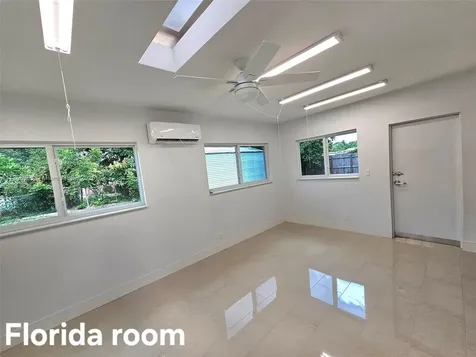 6521 Moseley Street Hollywood FL 33024