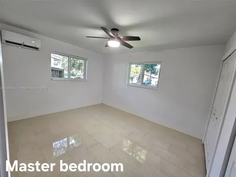 6521 Moseley Street Hollywood FL 33024