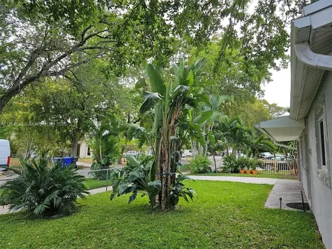 6521 Moseley Street Hollywood FL 33024