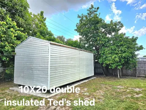 6521 Moseley Street Hollywood FL 33024