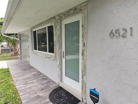 6521 Moseley Street Hollywood FL 33024