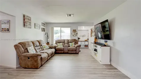 651 NW 15th Street Homestead FL 33030