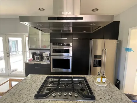 801 Oriole Avenue Miami Springs FL 33166