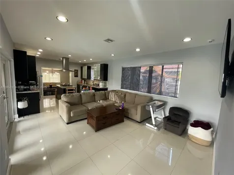 801 Oriole Avenue Miami Springs FL 33166