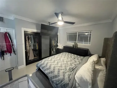 801 Oriole Avenue Miami Springs FL 33166