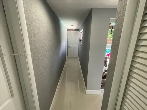 801 Oriole Avenue Miami Springs FL 33166