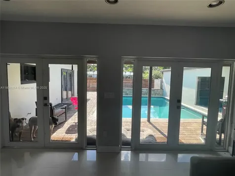 801 Oriole Avenue Miami Springs FL 33166