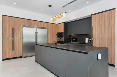 1960 NE 197th Terrace Miami FL 33179