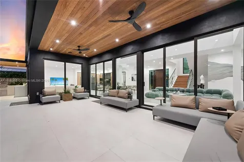 1960 NE 197th Terrace Miami FL 33179