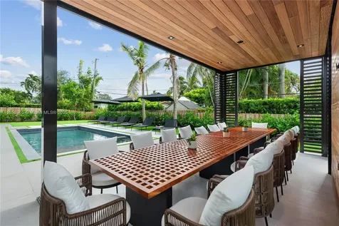 1960 NE 197th Terrace Miami FL 33179
