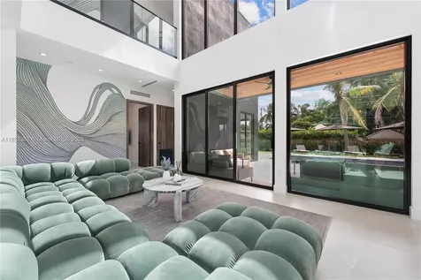 1960 NE 197th Terrace Miami FL 33179