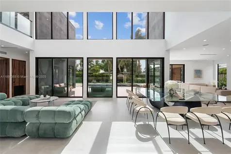 1960 NE 197th Terrace Miami FL 33179