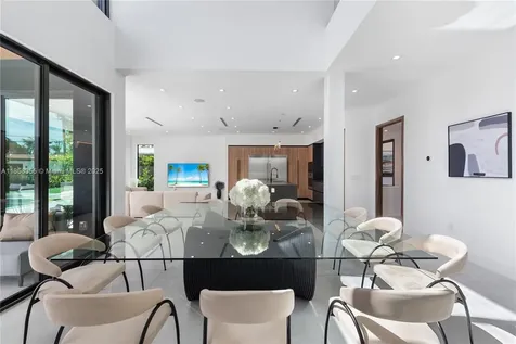 1960 NE 197th Terrace Miami FL 33179