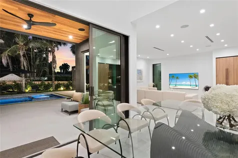1960 NE 197th Terrace Miami FL 33179