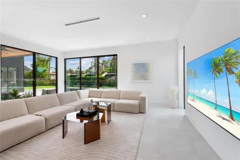 1960 NE 197th Terrace Miami FL 33179
