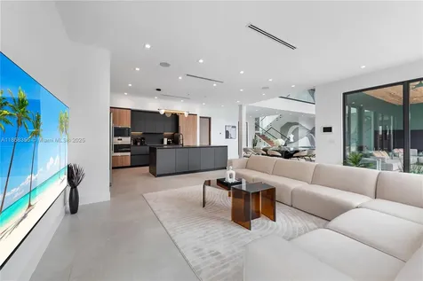 1960 NE 197th Terrace Miami FL 33179