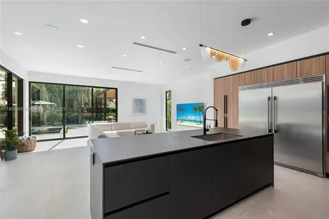 1960 NE 197th Terrace Miami FL 33179