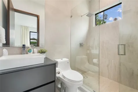 1960 NE 197th Terrace Miami FL 33179
