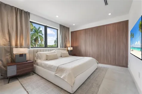 1960 NE 197th Terrace Miami FL 33179