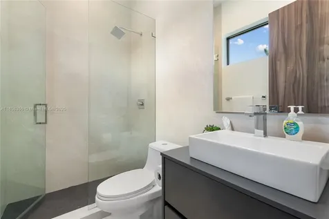 1960 NE 197th Terrace Miami FL 33179