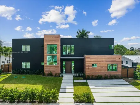 1960 NE 197th Terrace Miami FL 33179
