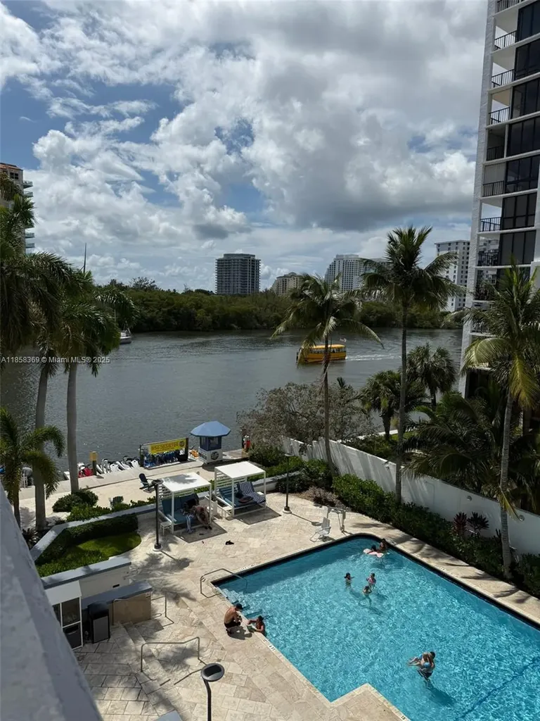 2670 E Sunrise Boulevard Fort Lauderdale FL 33304