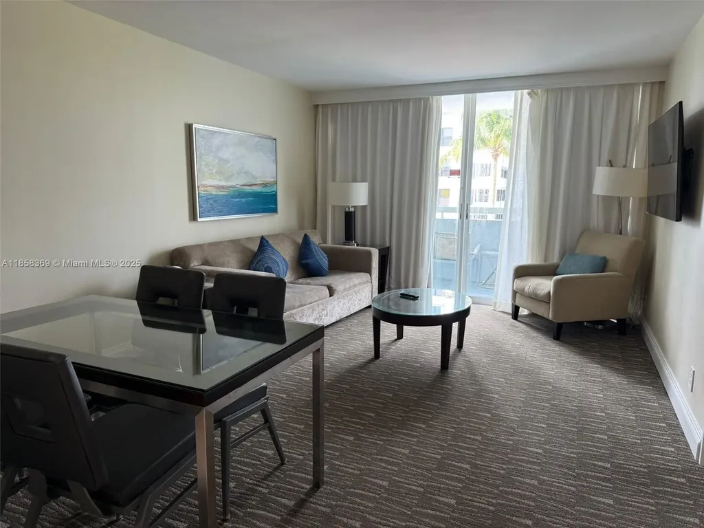 2670 E Sunrise Boulevard Fort Lauderdale FL 33304