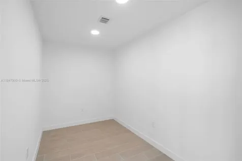 Miami Beach FL 33139