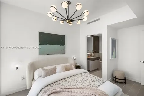 Miami Beach FL 33139