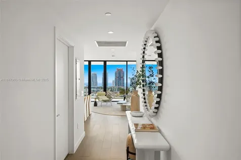 Miami Beach FL 33139