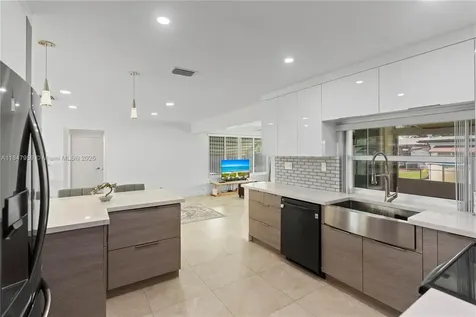 8560 NW 16th Street Pembroke Pines FL 33024