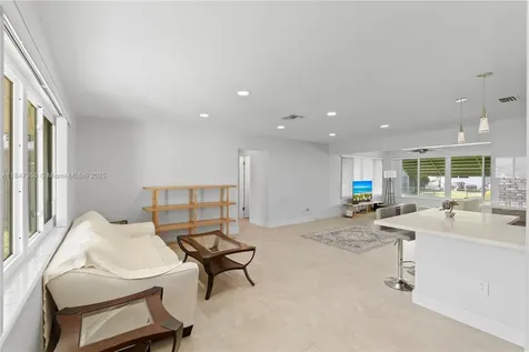 8560 NW 16th Street Pembroke Pines FL 33024