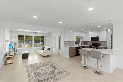 8560 NW 16th Street Pembroke Pines FL 33024