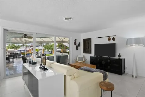 2681 NE 9th Court Pompano Beach FL 33062