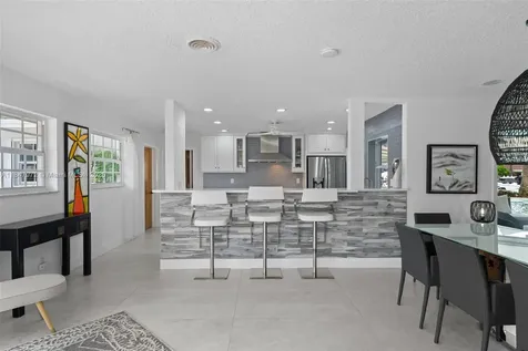 2681 NE 9th Court Pompano Beach FL 33062